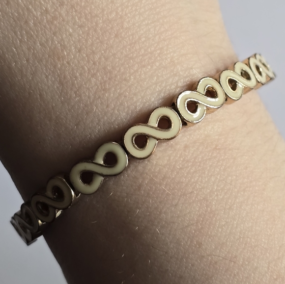 Infinity symbol bracelet stretch cream ivory colored enamel gold tone - Picture 3 of 11